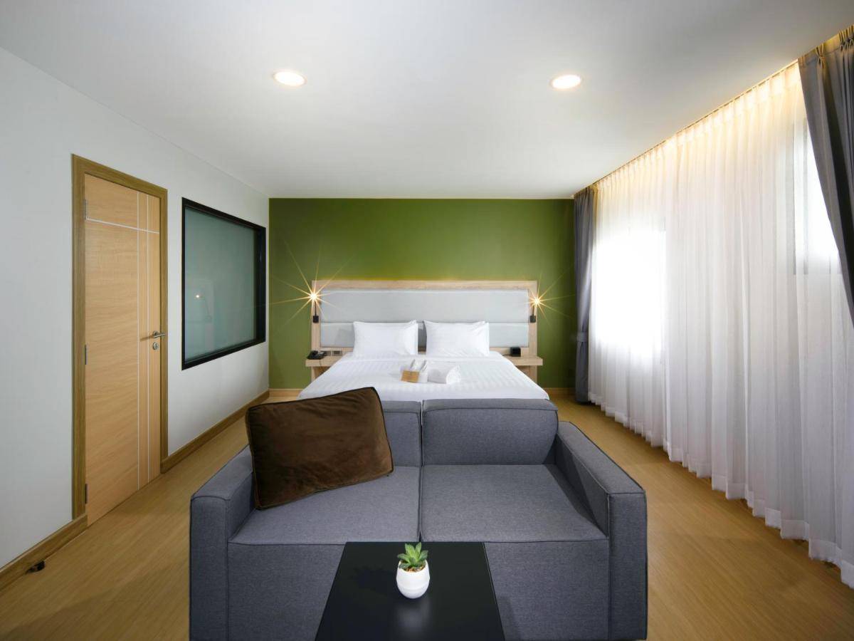 โรงเเรม ไพร์ม สเเคว์ Hotel เชียงใหม่ ภายนอก รูปภาพ