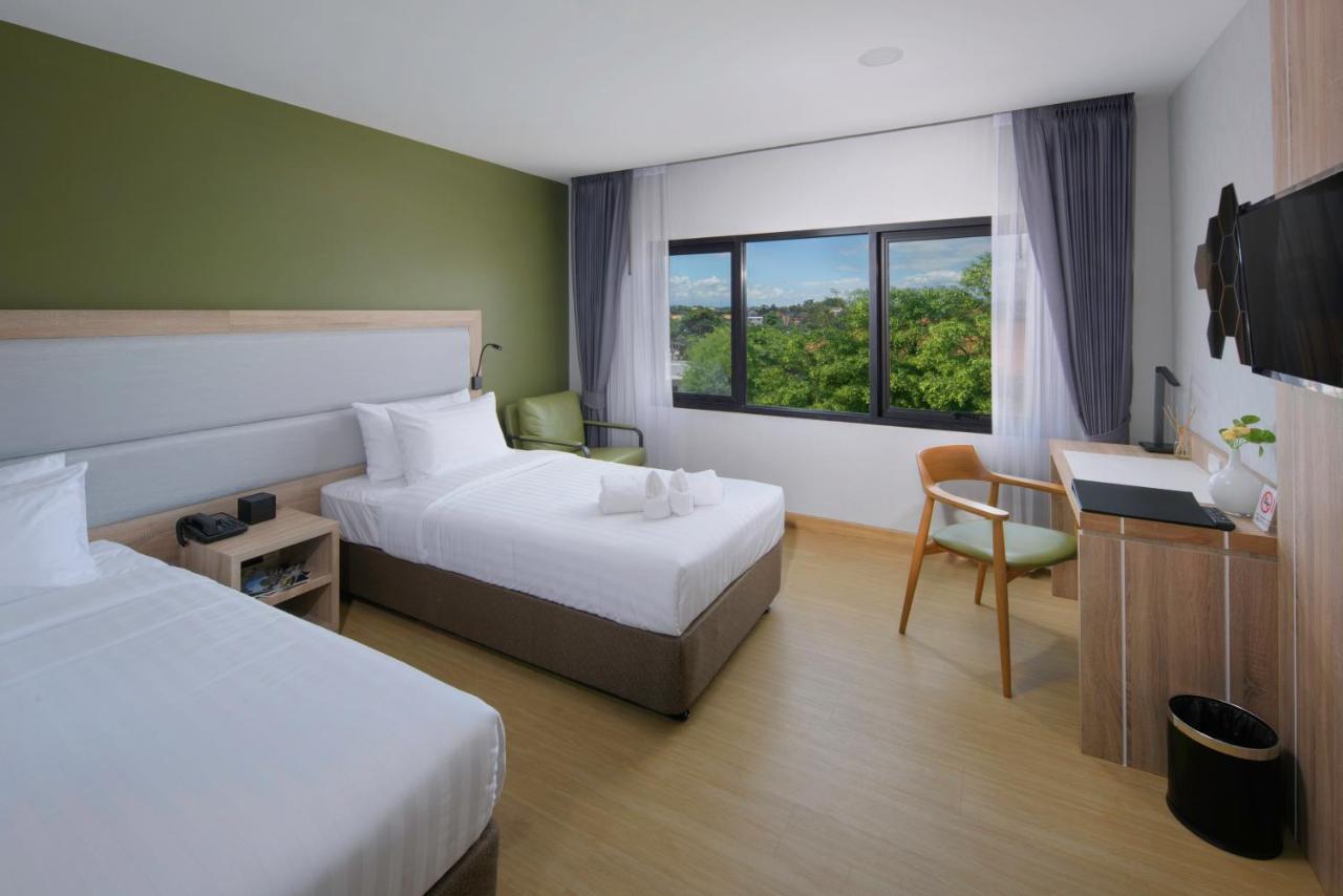 โรงเเรม ไพร์ม สเเคว์ Hotel เชียงใหม่ ภายนอก รูปภาพ